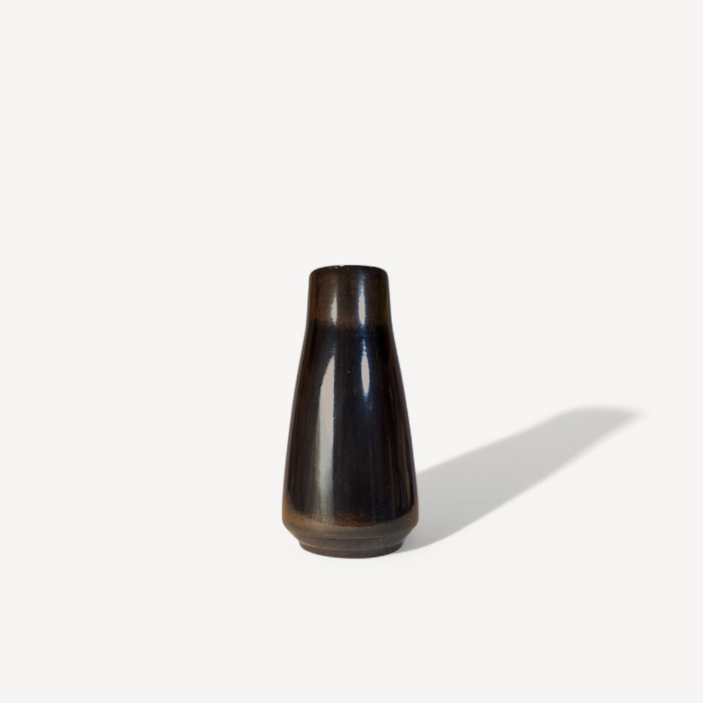 Marlin ceramic pot