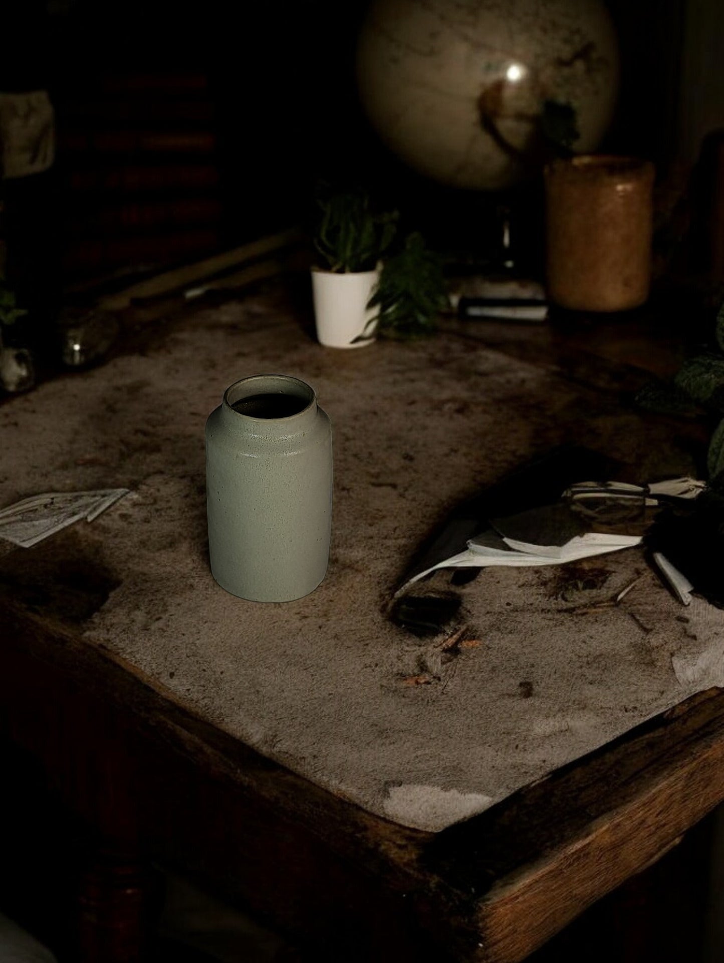 Leo Ceramic Pot